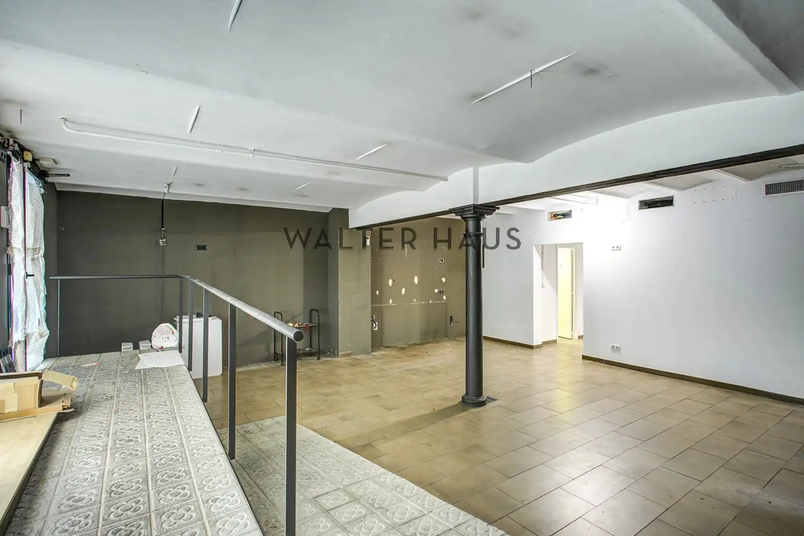 Commercial properties for rent in Barcelona  with Air Conditioner
