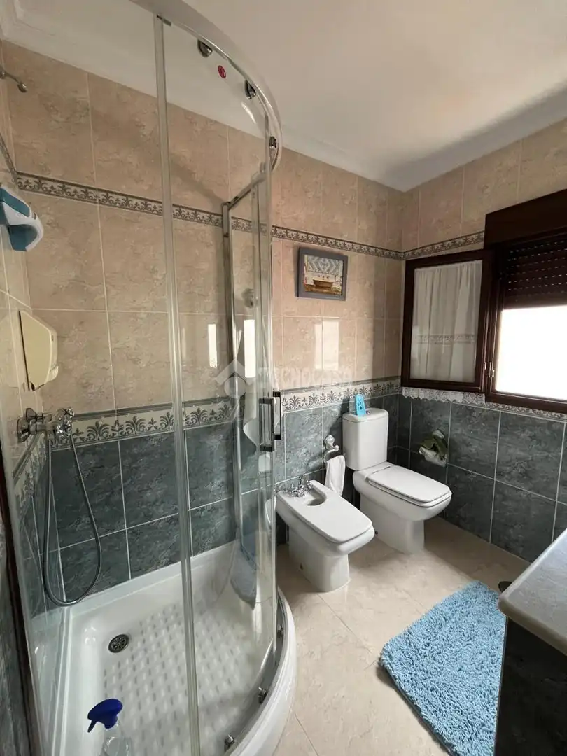 Bathroom of Detached homes for sale in Alcalá de Guadaira  with Air Conditioner, Heating and Balcony