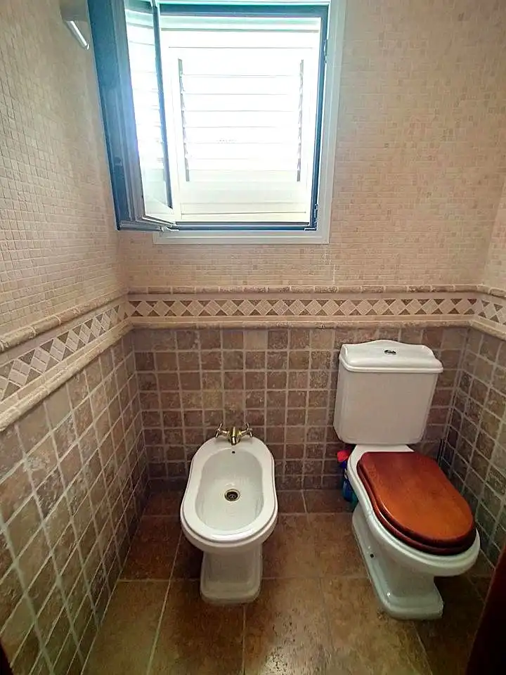 Bany de Casa o xalet en venda en Oliva amb Aire condicionat, Jardí privat i Terrassa