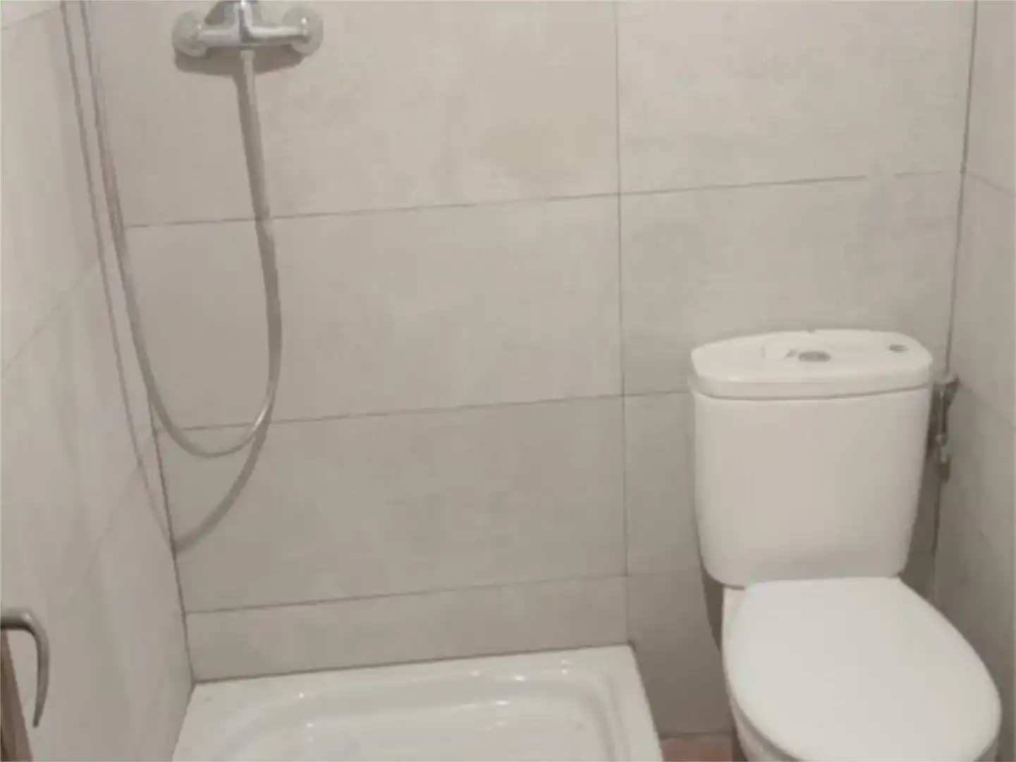 Bany de Pis en venda en La Fuliola amb Balcó