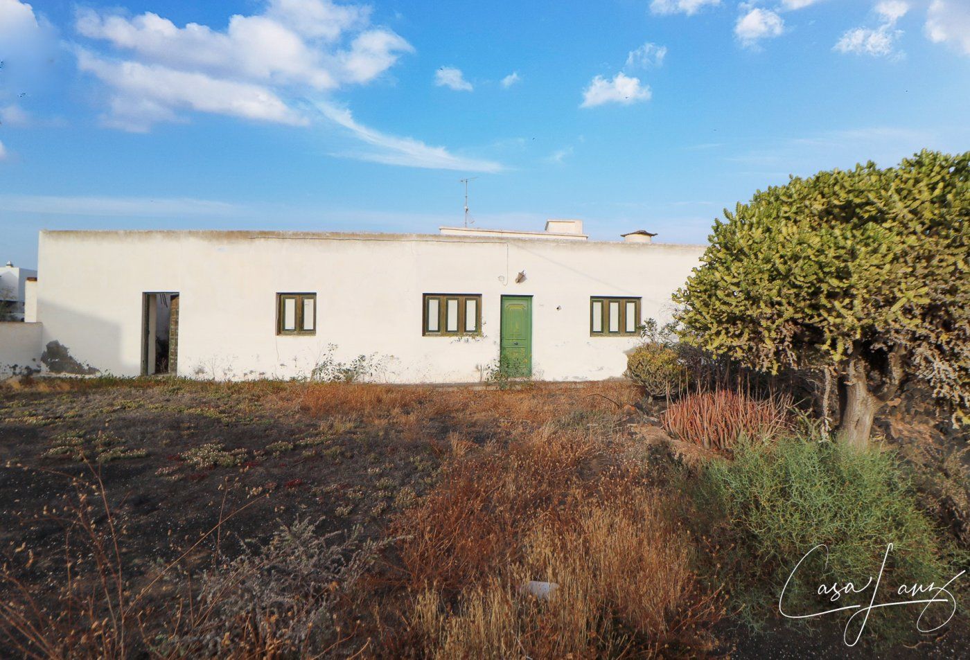 Vista exterior de Casa o xalet en venda en Yaiza amb Jardí privat