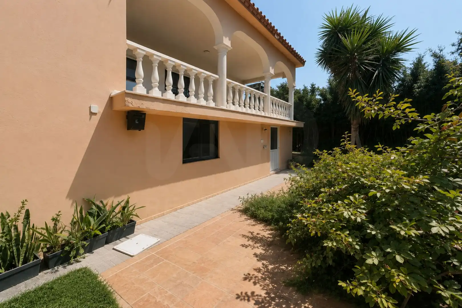Vista exterior de Casa o xalet en venda en Marbella amb Aire condicionat i Terrassa