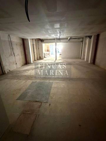 Local comercial en Alquiler en Carrer de Sant Pere en Centre - Estació