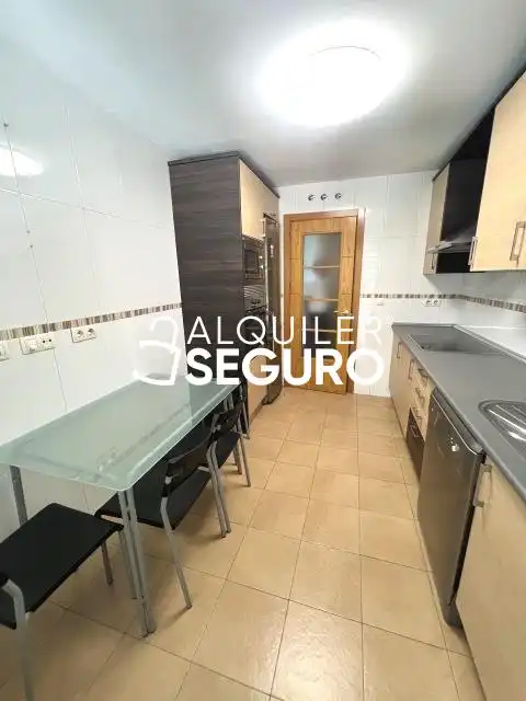 Kitchen of Flat for rent in Getafe  with Air Conditioner, Heating and Storage room