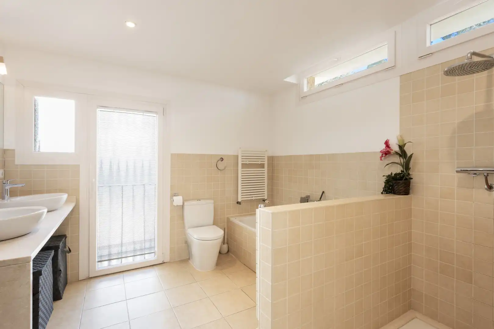 Bany de Casa o xalet en venda en Calvià amb Aire condicionat, Jardí privat i Terrassa