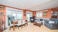 Sala d'estar de Casa o xalet en venda en Majadahonda amb Aire condicionat, Calefacció i Jardí privat