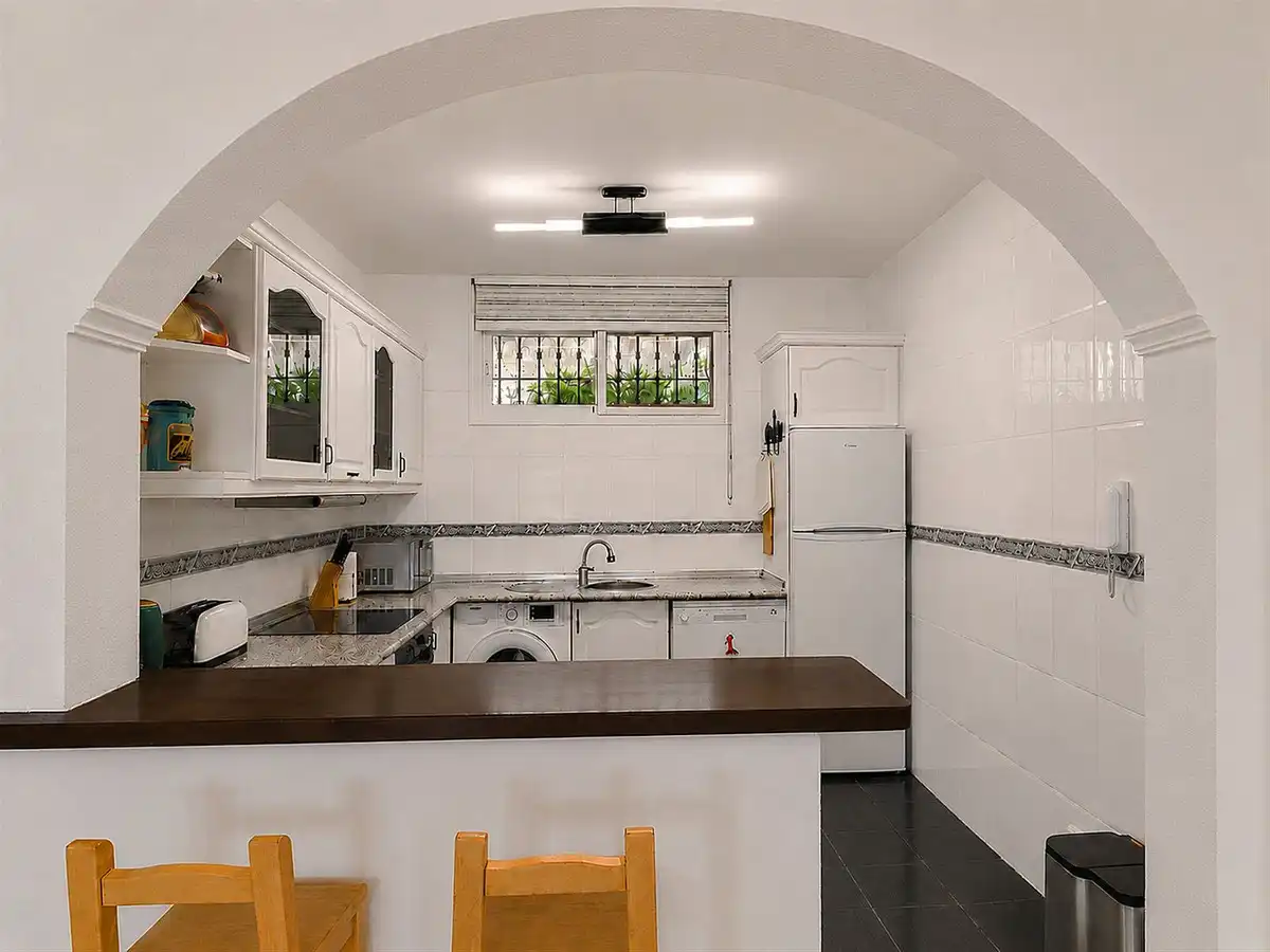 Mini appartamento con piscina in vendita a Calle Don José de Orbaneja 27, imagen 11
