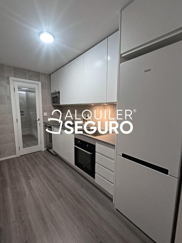 Kitchen of Flat to rent in Alcalá de Henares  with Air Conditioner, Heating and Terrace