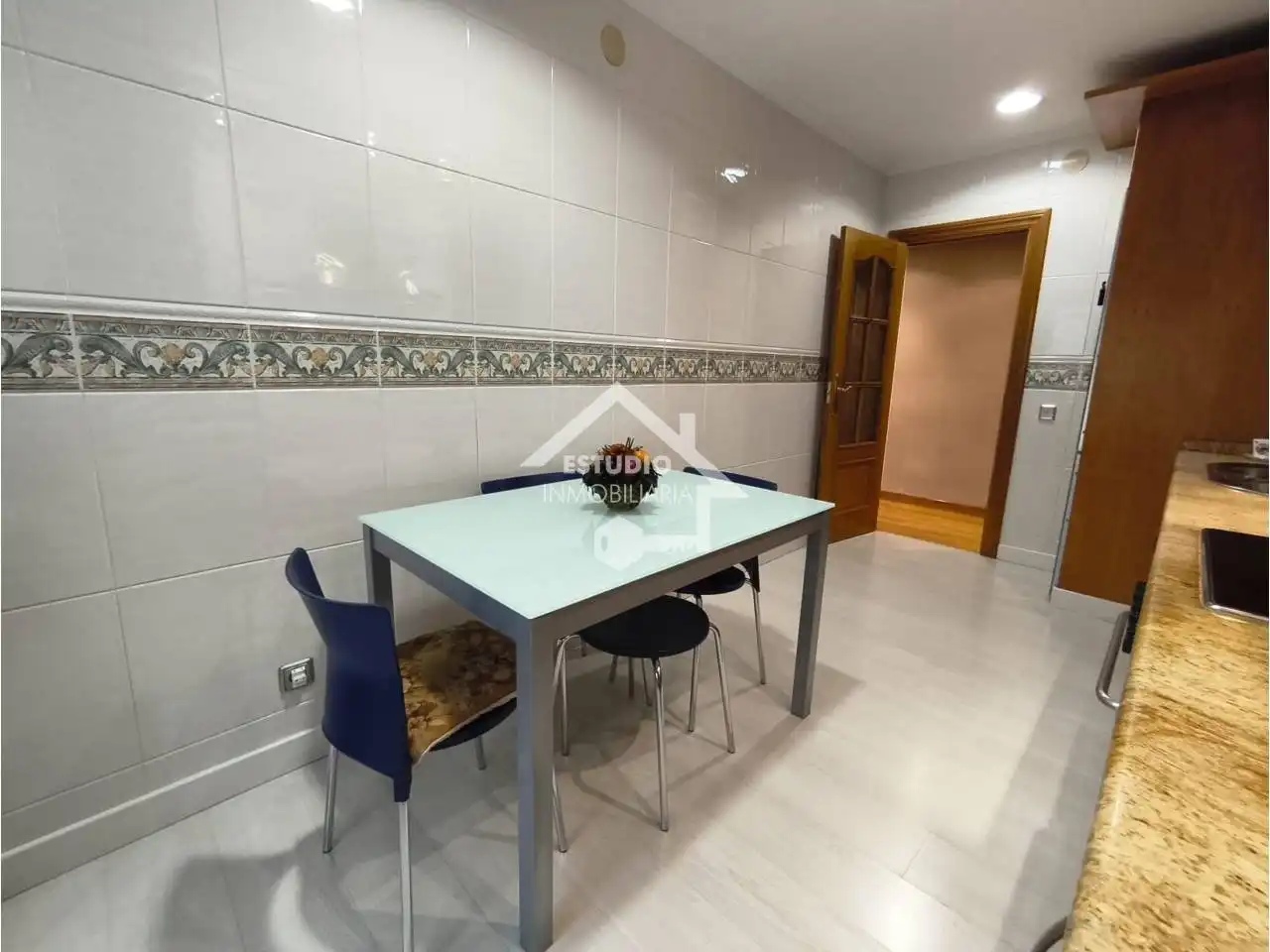 Piso con terraza en venta en Calle Belchite, imagen 73