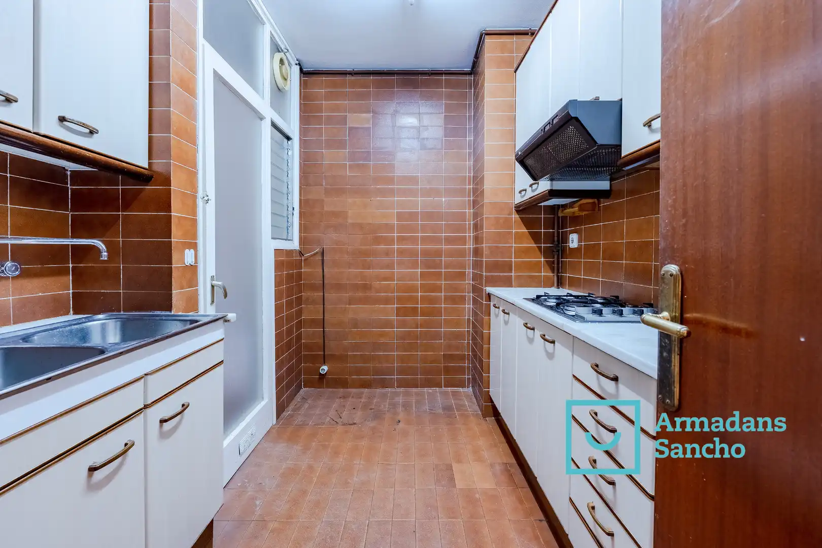 Kitchen of Flat for sale in Barcelona  with Parquet flooring and Balcony