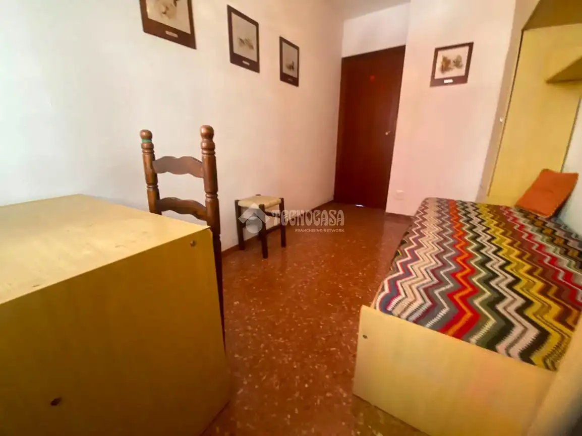 Habitación de Piso en venta en Zaragoza con Calefacción, Terraza y Balcón