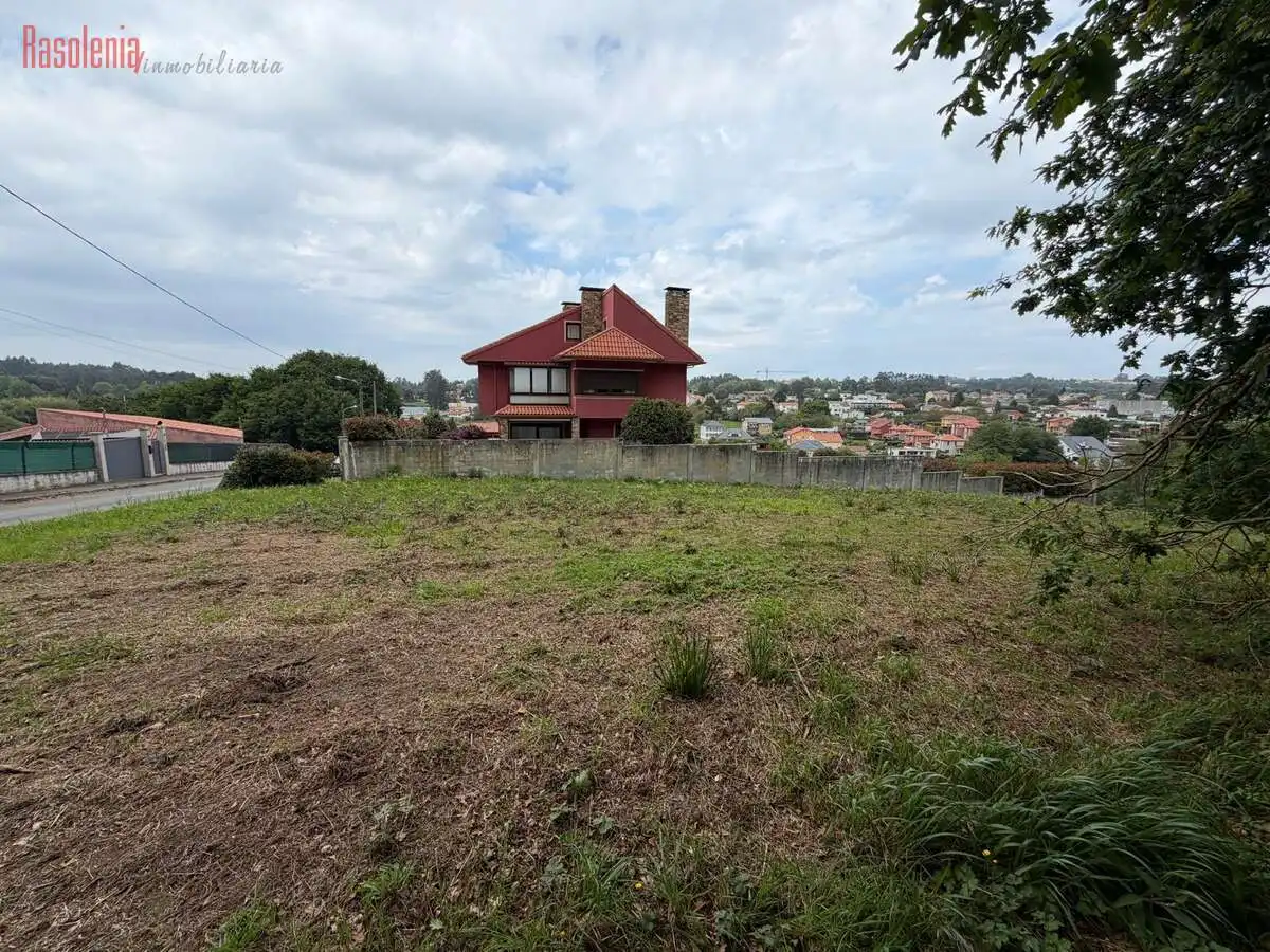 Residencial en venta en Oleiros