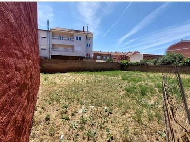 Terreny residencial en venda a Calle VALLE