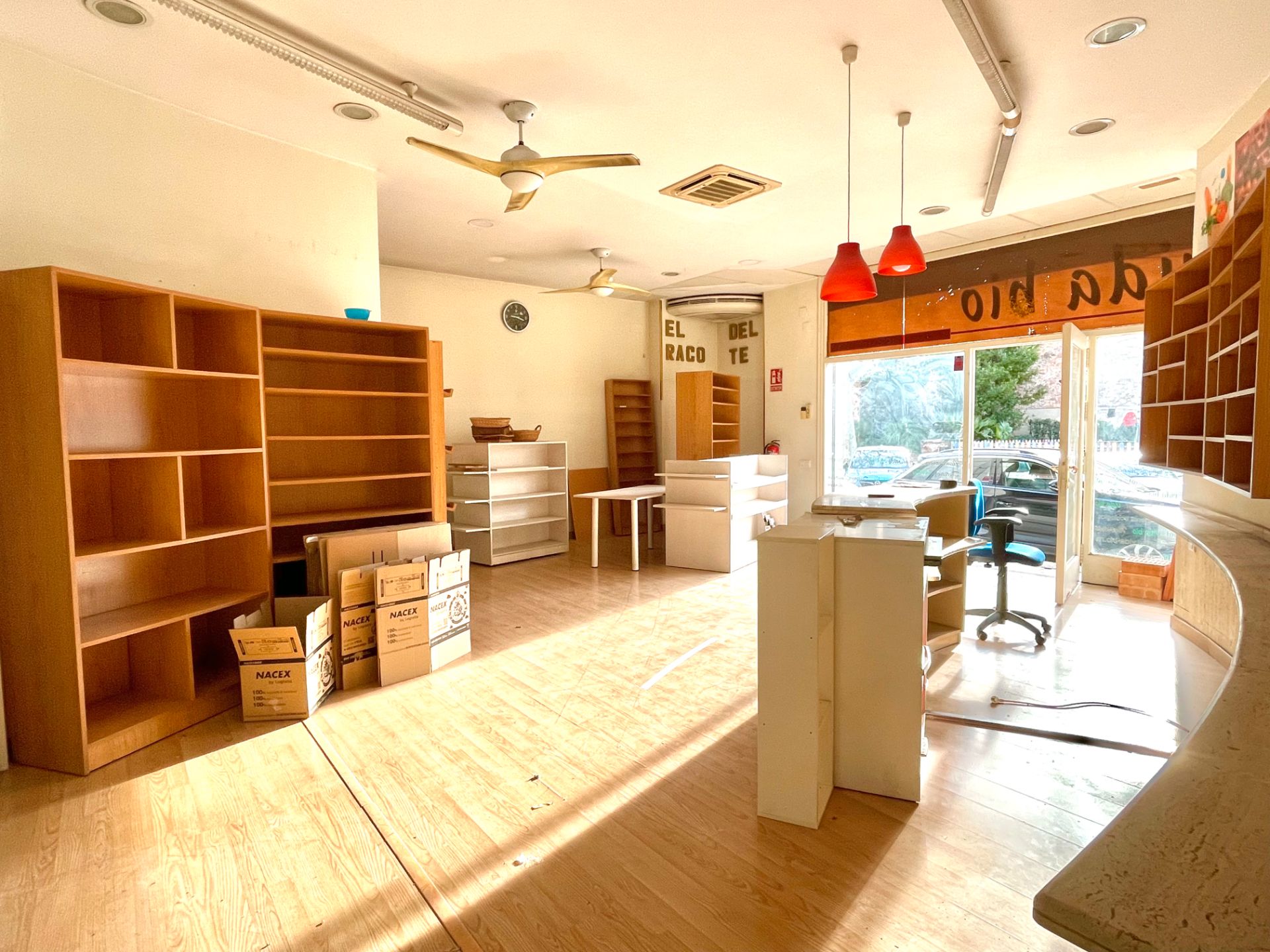 Local de alquiler en Carrer de Sant Joaquim, Mestral