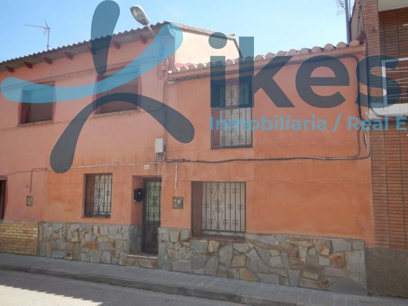 Vista exterior de Casa adosada en venda en Alfajarín