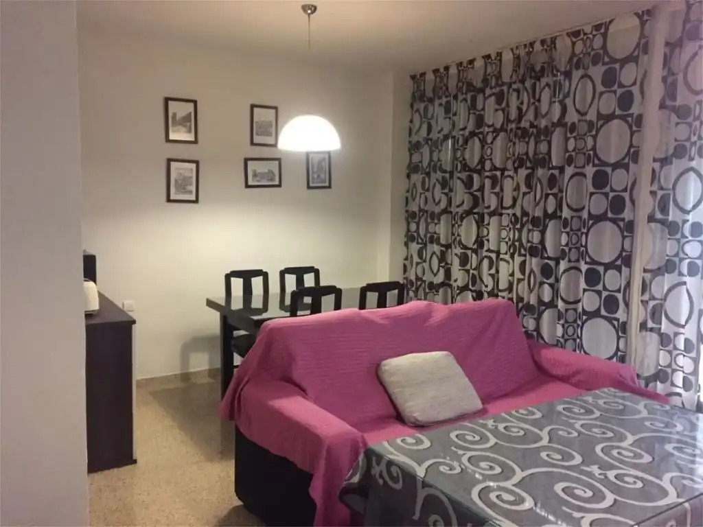 Wohnzimmer von Wohnung zur Miete in Granada mit Heizung