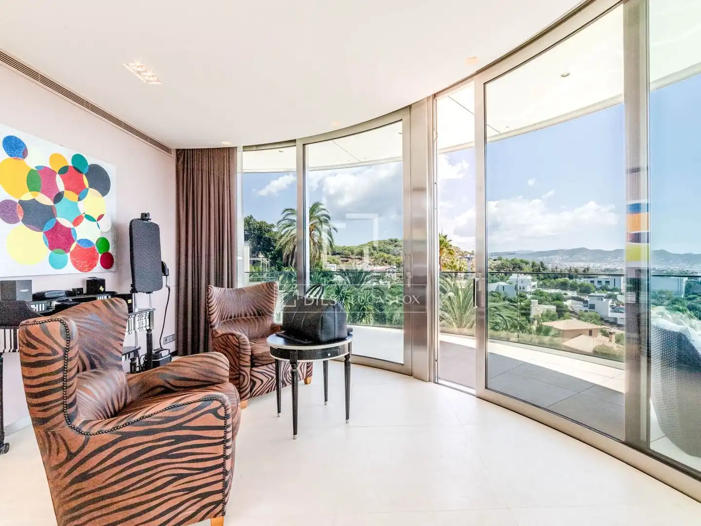 Sala d'estar de Casa o xalet en venda en Sitges amb Aire condicionat, Calefacció i Terrassa