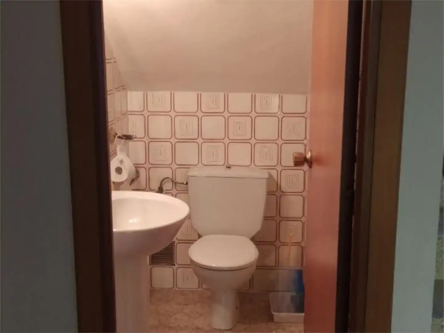 Bathroom of Flat for sale in Molacillos  with Furnished