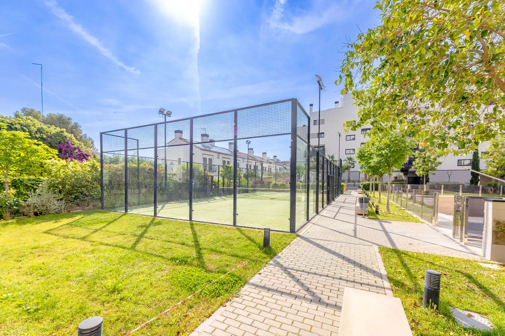Vista exterior de Piso en venta en Valencia con Trastero, Piscina y Balcón