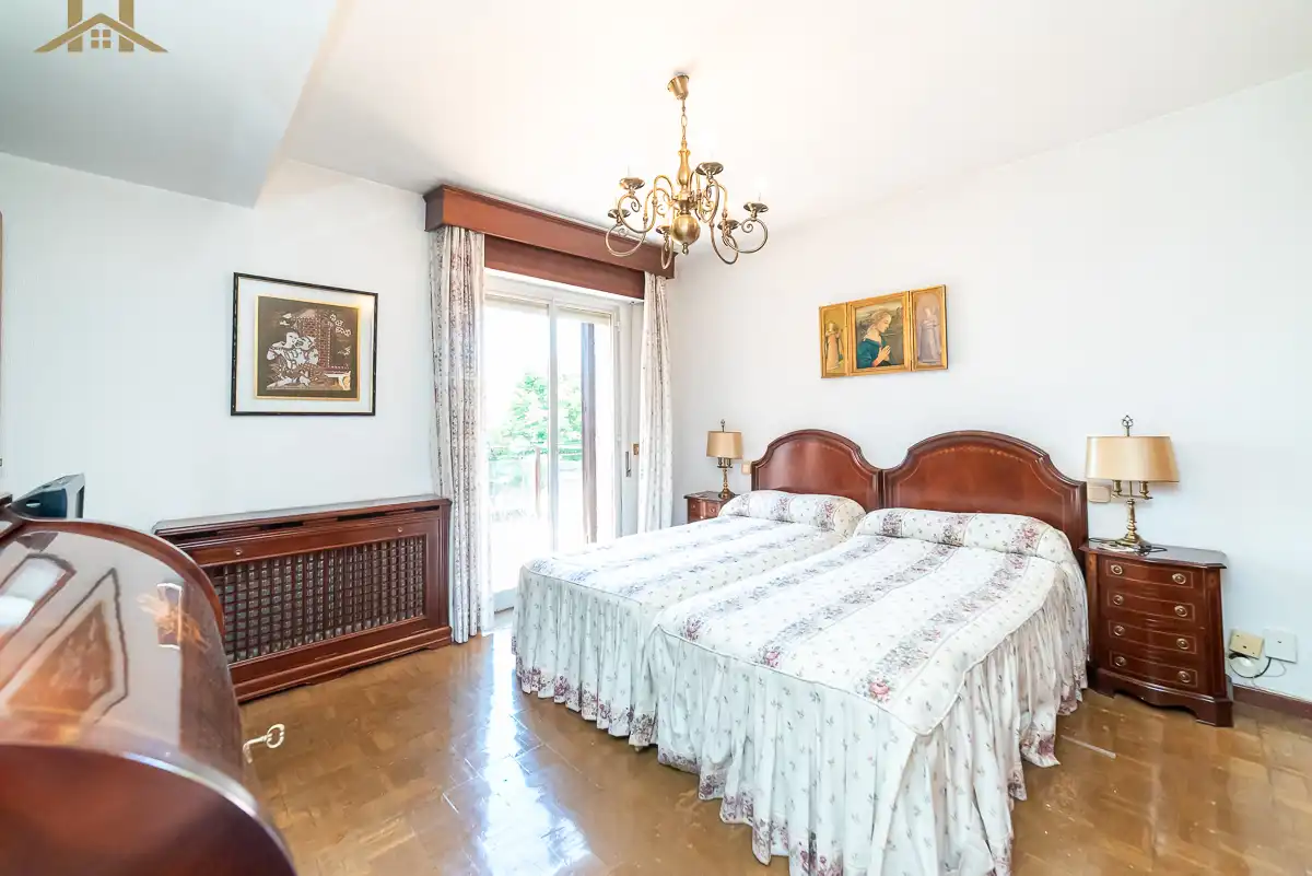 Dormitori de Casa o xalet en venda en Pozuelo de Alarcón amb Calefacció, Jardí privat i Terrassa
