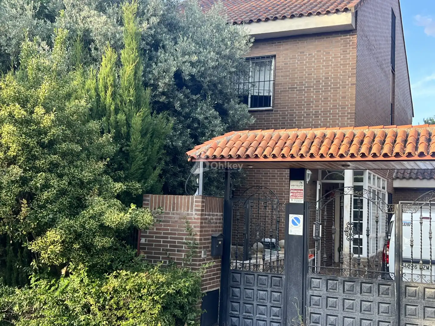 Vista exterior de Casa adosada en venda en Rivas-Vaciamadrid amb Calefacció, Jardí privat i Piscina