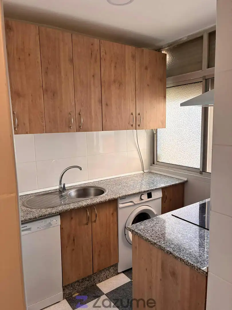 Küche von Wohnung zur Miete in El Puerto de Santa María mit Klimaanlage, Heizung und Ofen