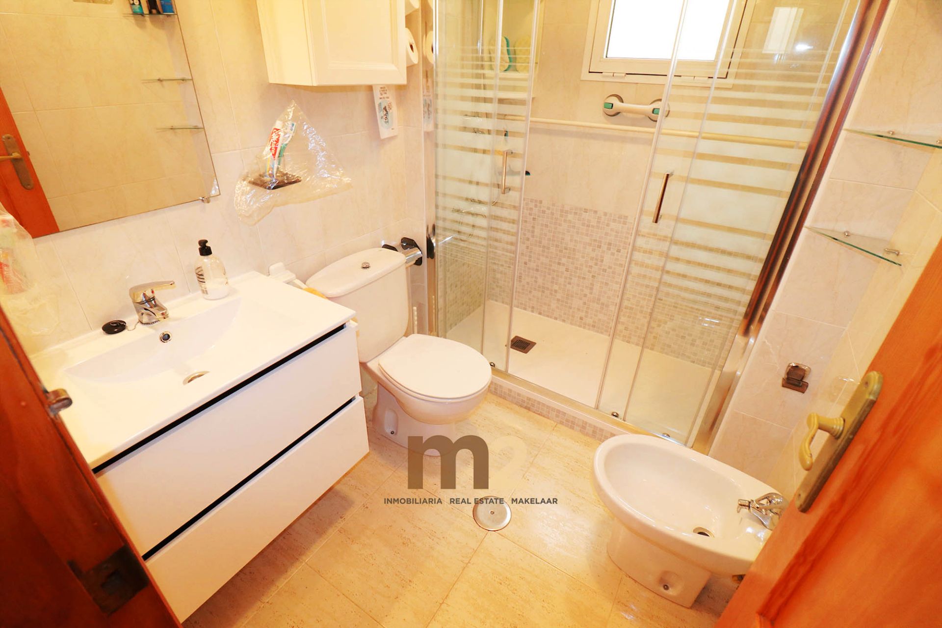Bathroom of Flat for sale in Guardamar del Segura  with Terrace, Furnished and Washing machine