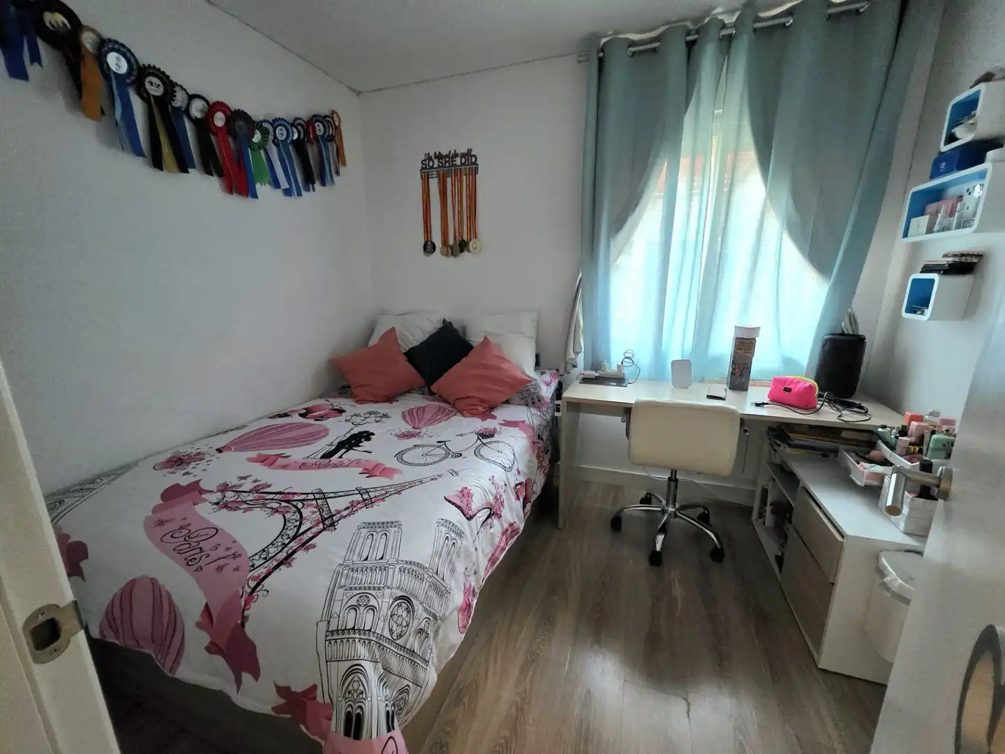 Bedroom of Flat for sale in Girona  with Air Conditioner, Heating and Terrace