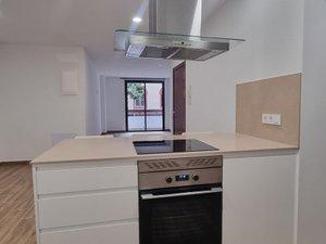 Photo 3 of Flat to rent in Calle León y Castillo, 128, Arenales - Lugo - Avda. Marítima, Las Palmas