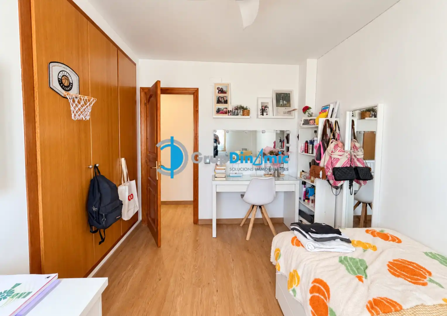 Bedroom of Duplexes for sale in Avinguda Catalunya