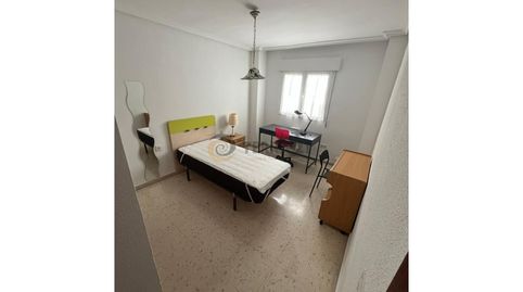 Foto 3 de Piso de alquiler en Belén - San Roque, Jaén Capital