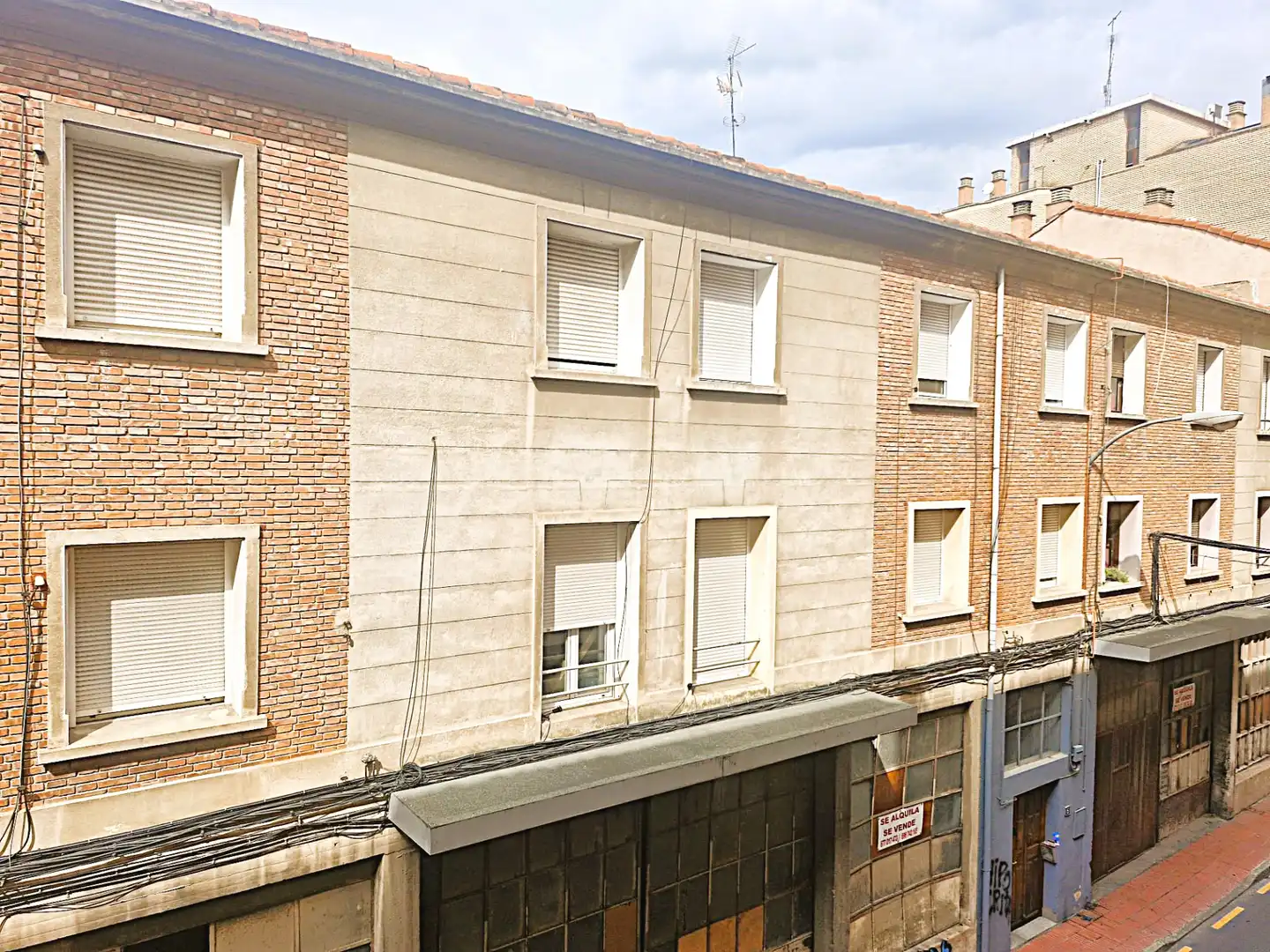 Vista exterior de Piso en venta en Arnedo con Calefacción, Amueblado y Balcón