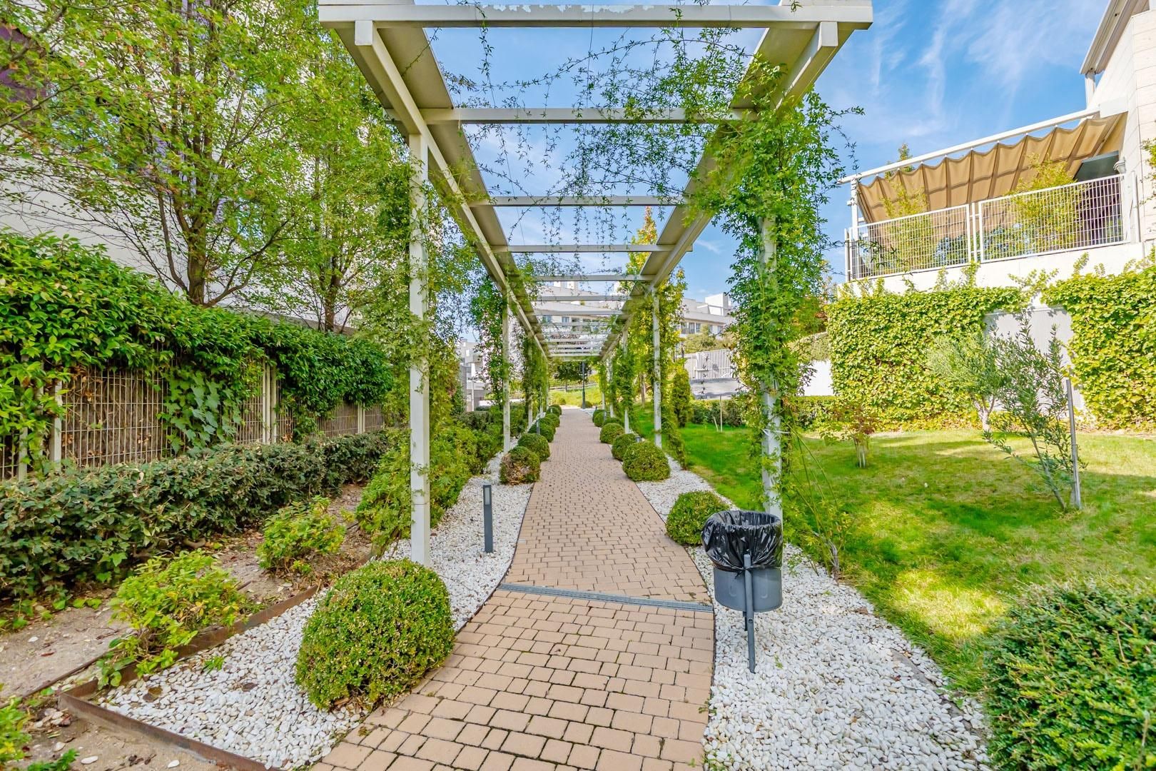 Terraza de Planta baja de alquiler en  Madrid Capital con Aire acondicionado, Terraza y Trastero