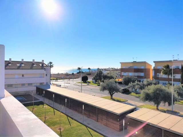 Dúplex en Alquiler en Avinguda de la Mar Mediterrania, 42 en Zona Papa Luna - Platja del Gurugú