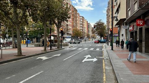 Foto 2 de Piso en venta en Logroño - Av de la Paz, Residencia, Logroño