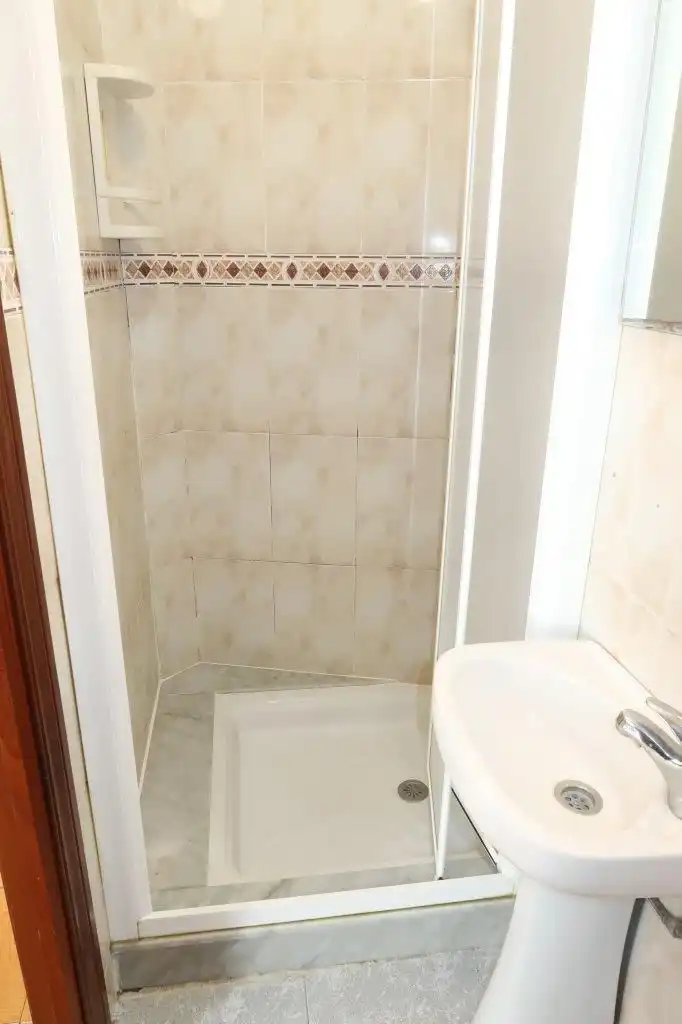 Bathroom of Flat for sale in A Coruña Capital   with Heating, Storage room and Furnished