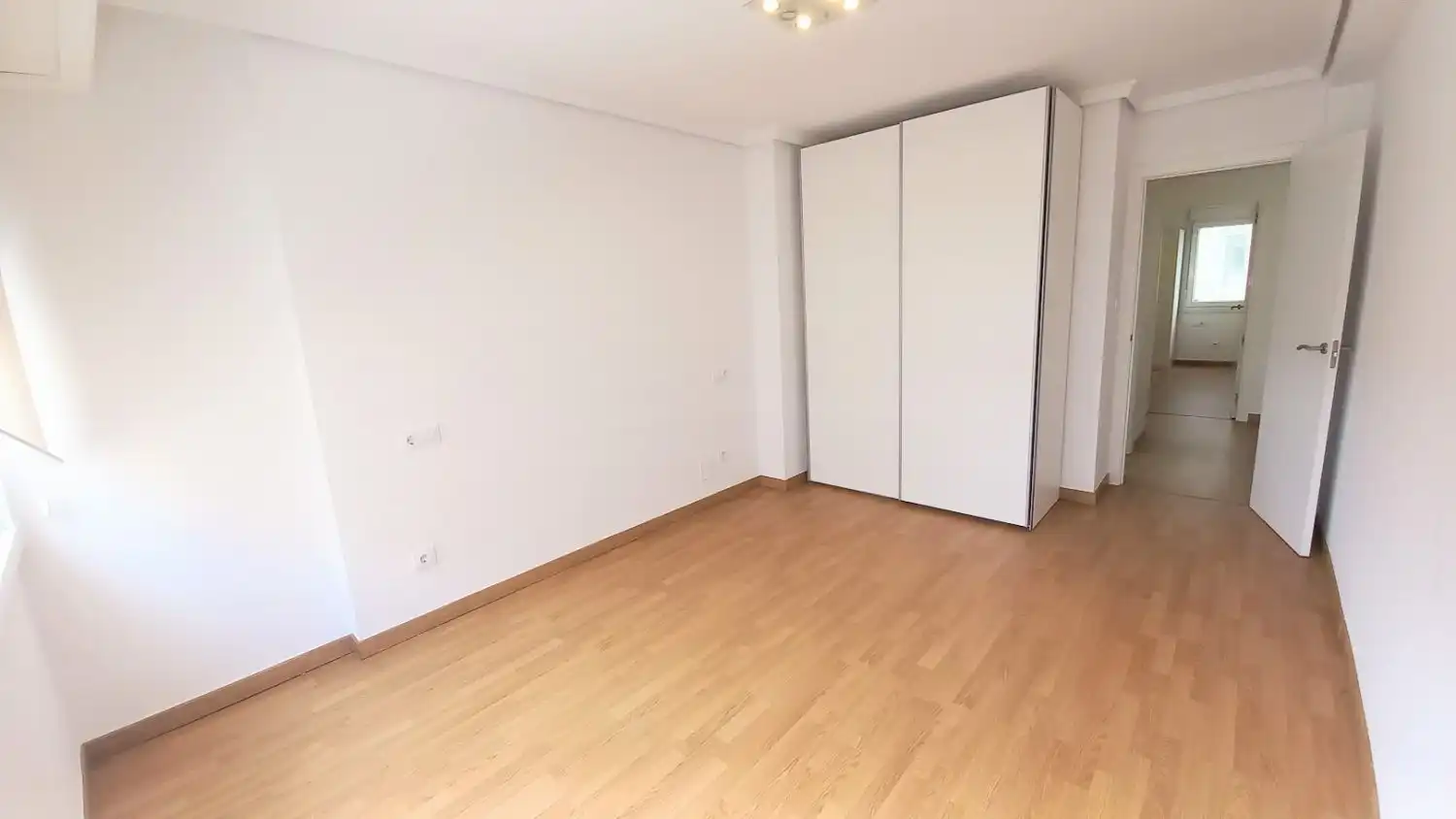Habitación de Piso de alquiler en A Coruña Capital  con Calefacción y Parquet