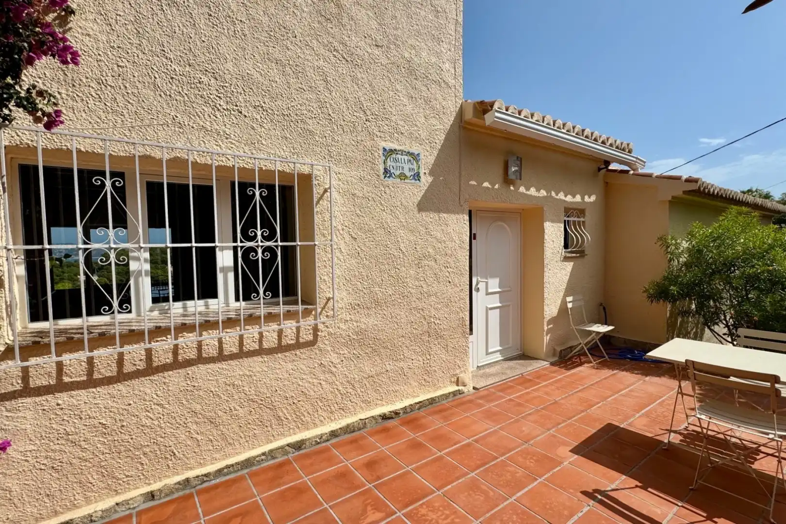 Vista exterior de Casa o xalet en venda en Jávea / Xàbia amb Aire condicionat, Calefacció i Jardí privat