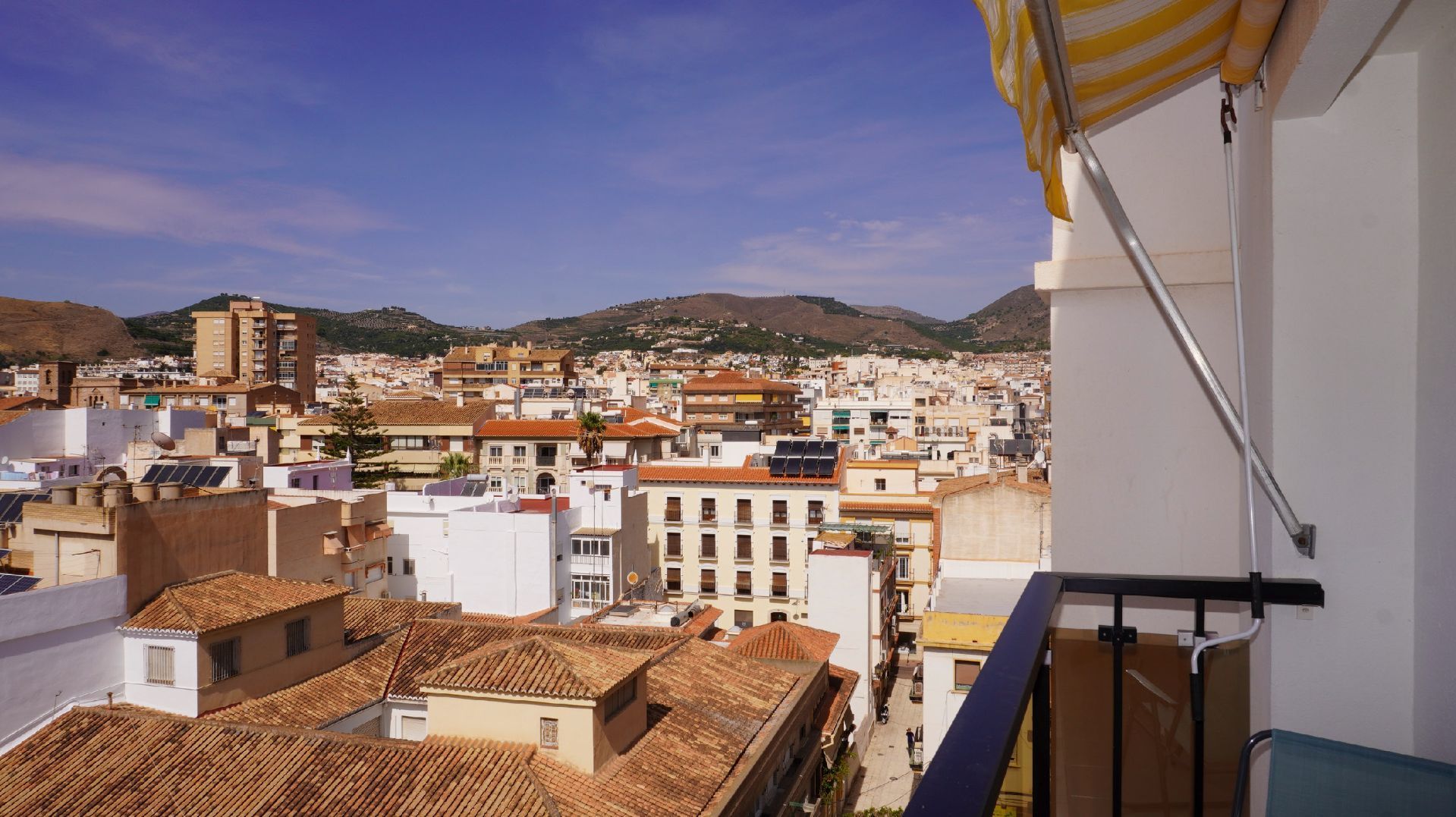 Vista exterior de Pis de lloguer en Motril amb Aire condicionat i Moblat