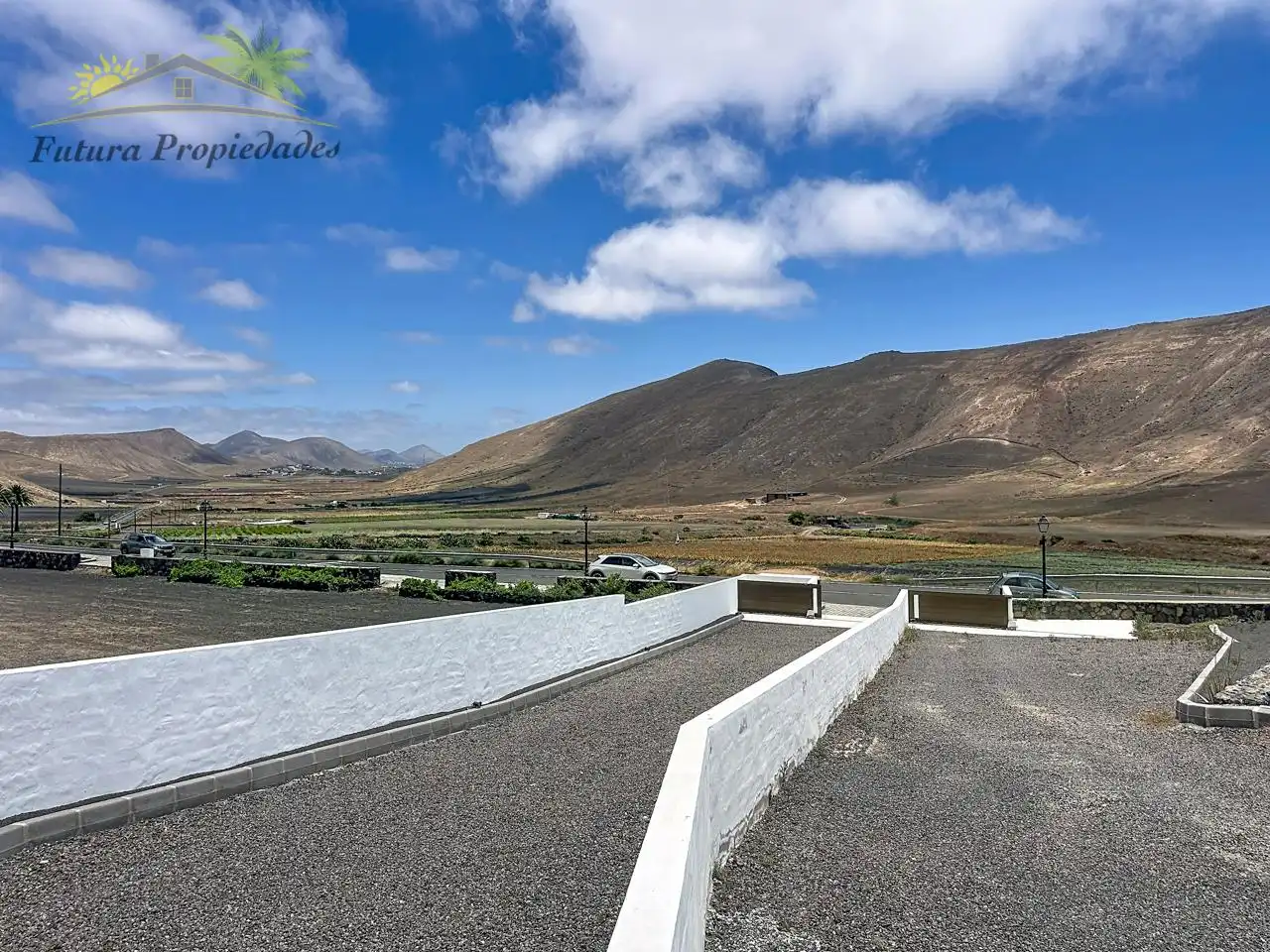 Vista exterior de Casa o xalet en venda en Yaiza amb Aire condicionat