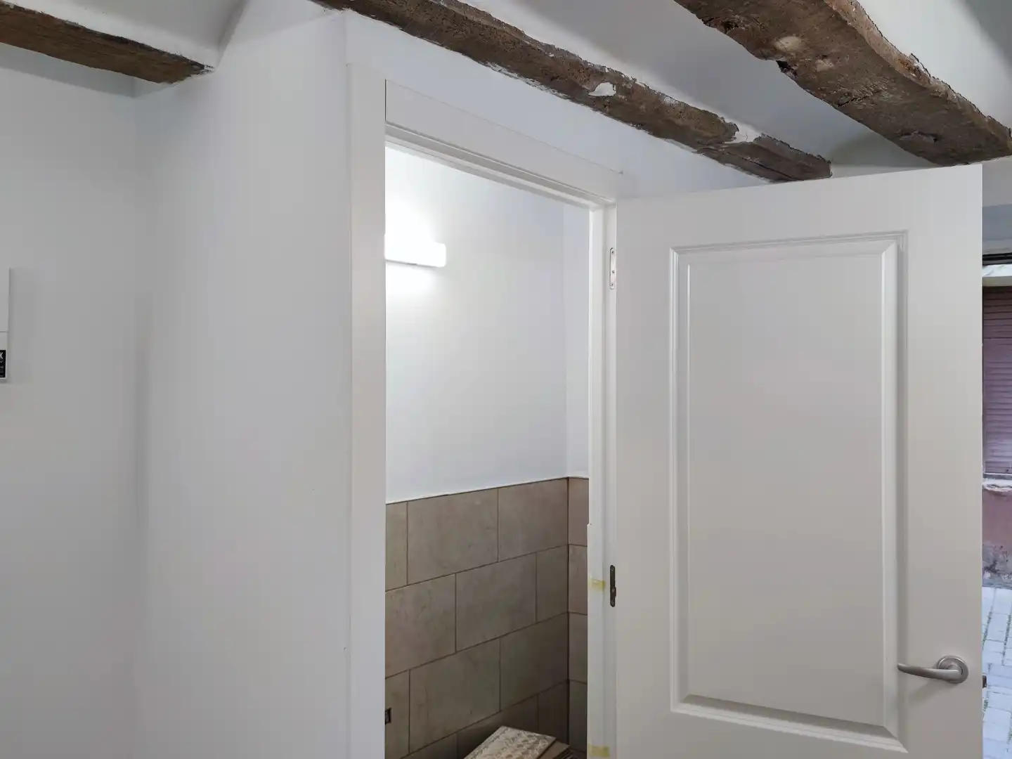Bathroom of Office for rent in Ezcaray  with Heating and Storage room