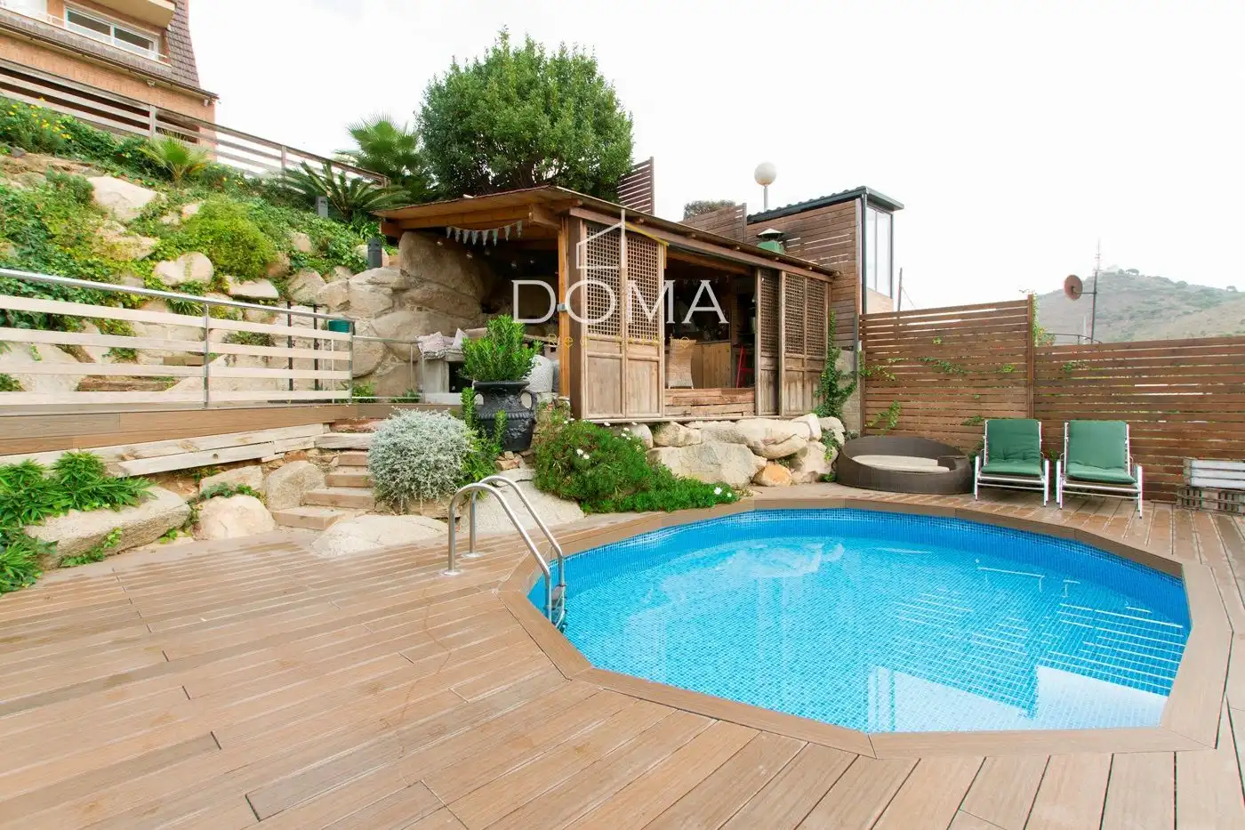 Piscina de Casa adosada en venta en Esplugues de Llobregat con Aire acondicionado, Calefacción y Terraza
