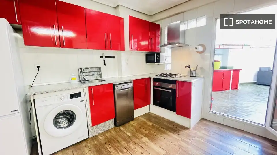 Kitchen of Flat for rent in Valencia  with Air Conditioner, Heating and Furnished