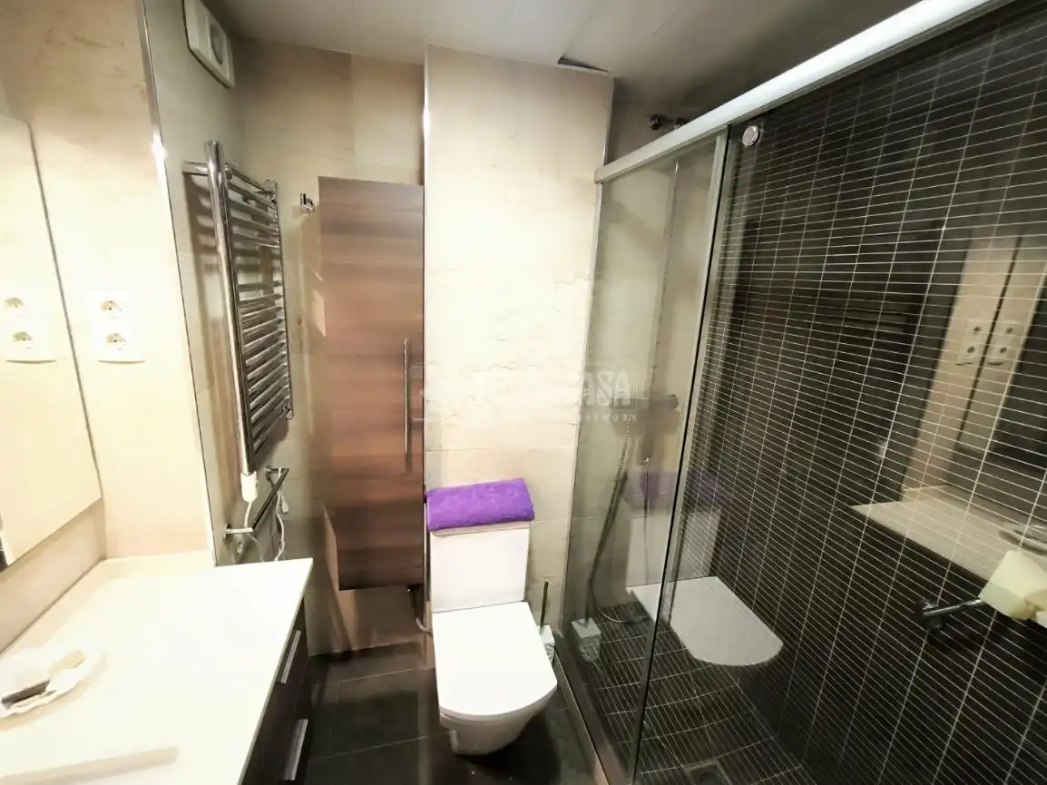 Baño de Piso en venta en Barcelona con Aire acondicionado y Amueblado