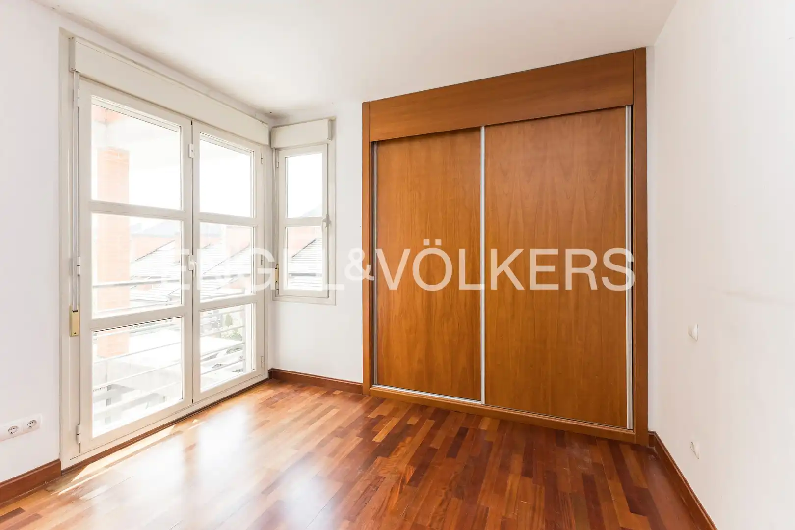 Bedroom of Detached homes for sale in Paracuellos de Jarama  with Air Conditioner, Heating and Private garden