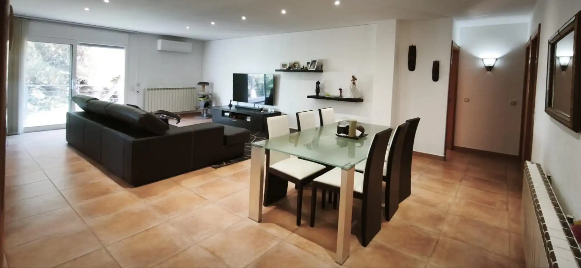 Sala de estar de Edificio en venta en Argentona