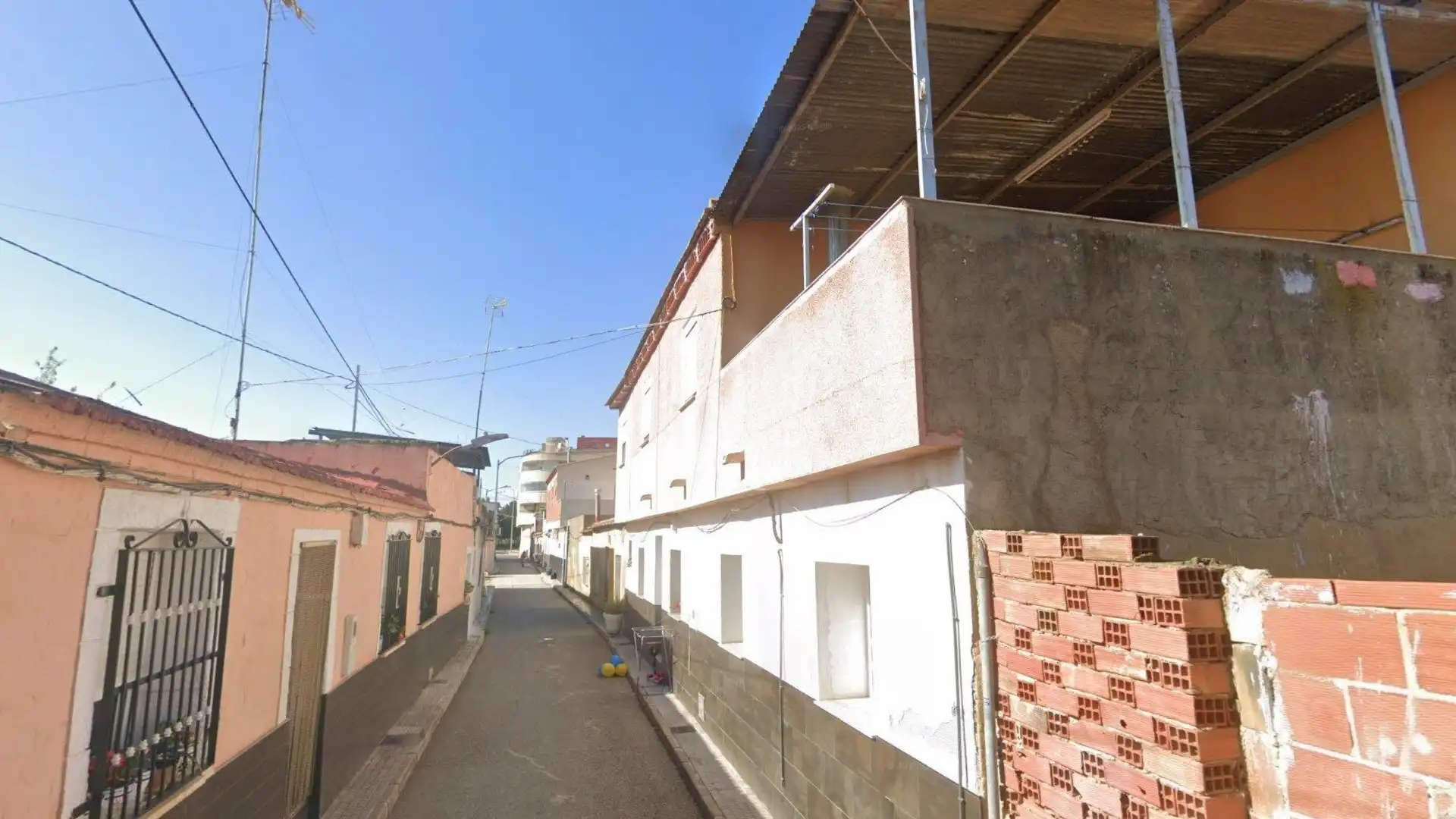 Vista exterior de Casa adosada en venda en Almoradí