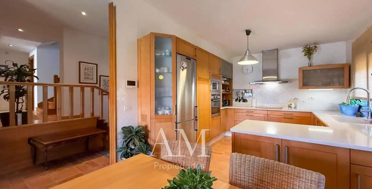 Cocina de Casa o chalet en venta en Vigo  con Calefacción, Jardín privado y Terraza