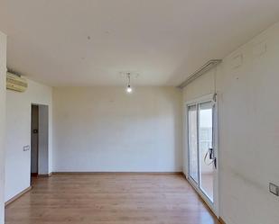 Living room of Flat for sale in Montcada i Reixac  with Air Conditioner and Terrace