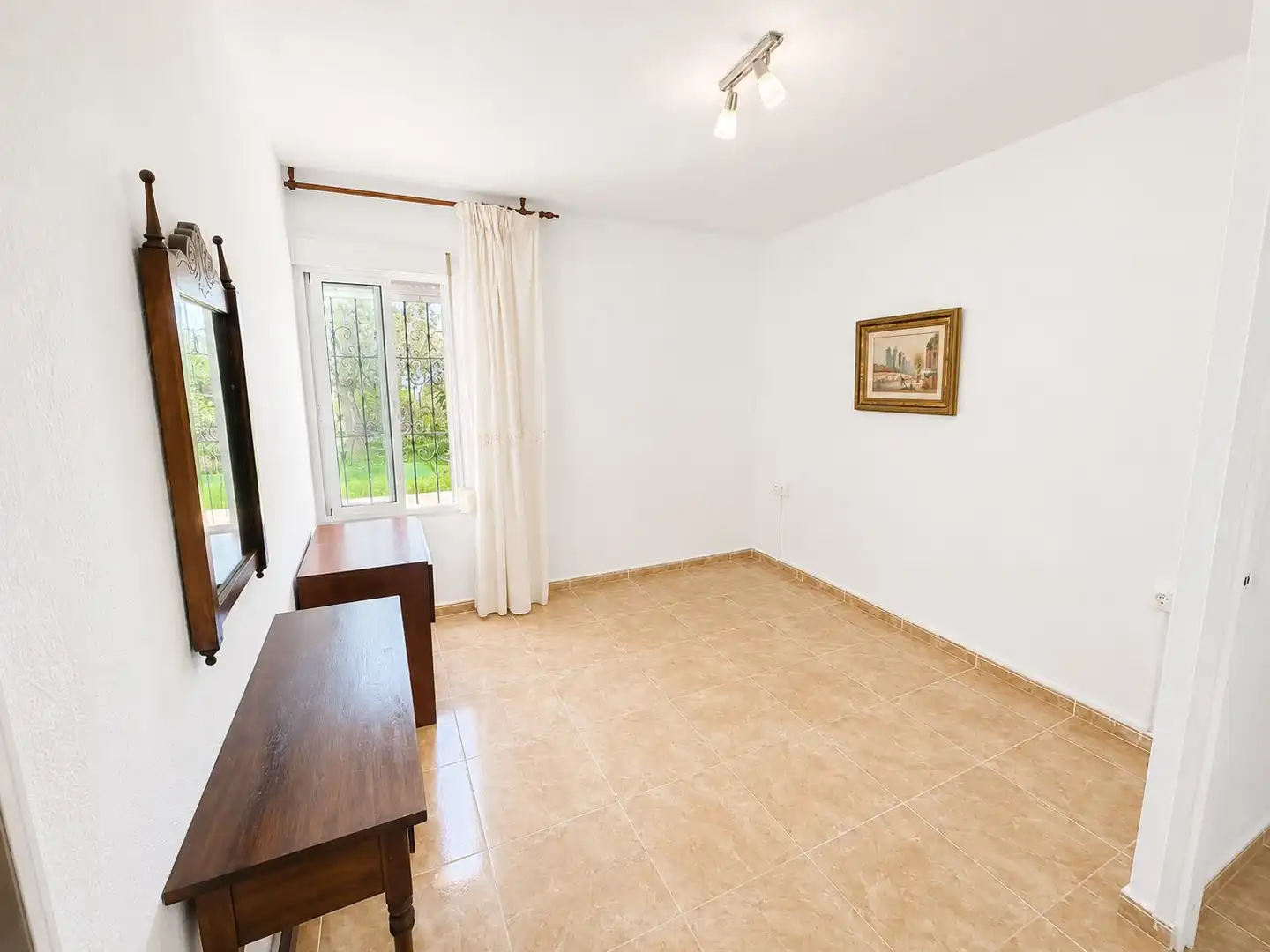 Dormitori de Apartament en venda en Benalmádena amb Aire condicionat, Terrassa i Moblat